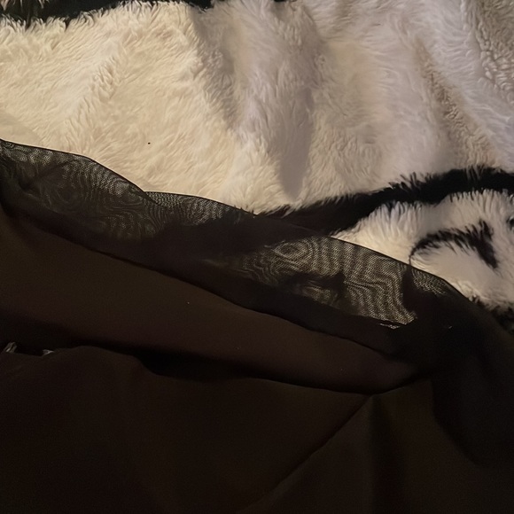 Body central black size large button vest with sheer see-through arm - Picture 3 of 4